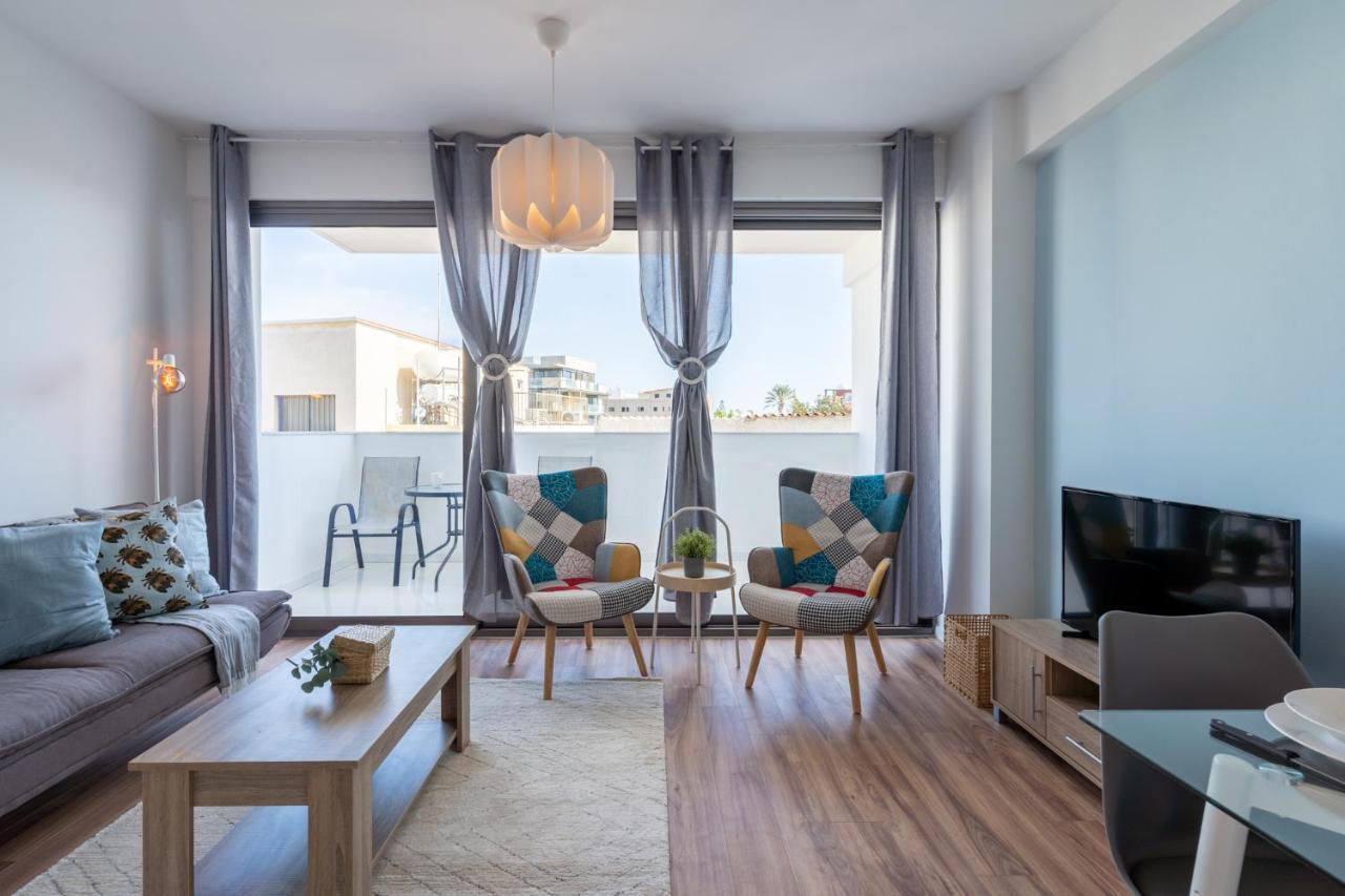 Livia Studio Apartment In Larnaca Luaran gambar