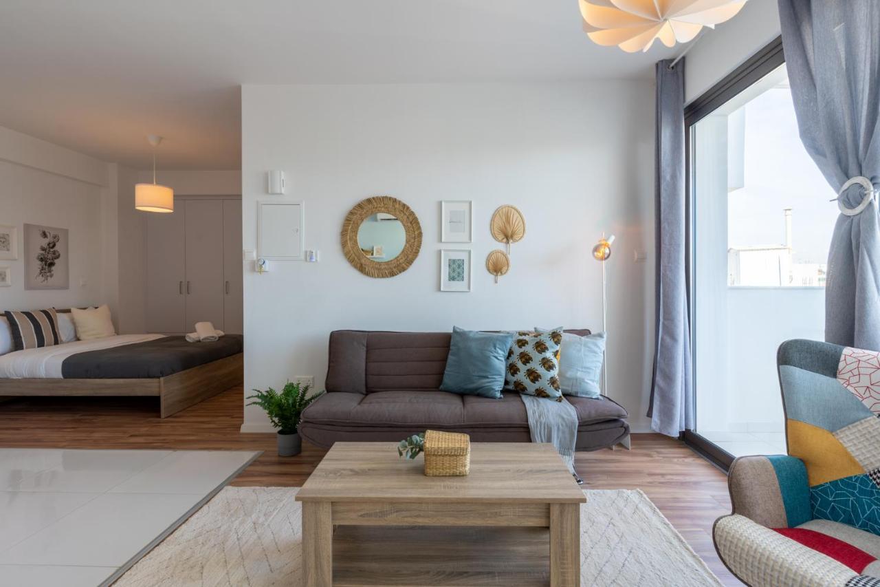 Livia Studio Apartment In Larnaca Luaran gambar